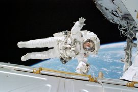 Астронавтов начнут кормить питательными батончиками