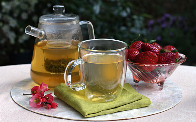 рейтинг популярных напитков в мире. tea2. рейтинг популярных напитков в мире фото. рейтинг популярных напитков в мире-tea2. картинка рейтинг популярных напитков в мире. картинка tea2. Напитки бывают разные: повседневные, которые мы привыкли употреблять на завтрак, охлаждающие, спасающие в летнюю жару. Одни нас бодрят, а с другие подходят для создания теплой атмосферы. В каждой стране свой любимый напиток, который местные жители ценят за определенные качества. Давайте ознакомимся с самыми популярными безалкогольными напитками.