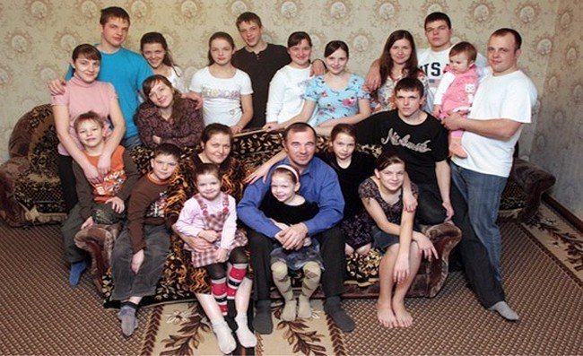 самая многодетная мать в мире за всю историю человечества. Смотреть фото самая многодетная мать в мире за всю историю человечества. Смотреть картинку самая многодетная мать в мире за всю историю человечества. Картинка про самая многодетная мать в мире за всю историю человечества. Фото самая многодетная мать в мире за всю историю человечества