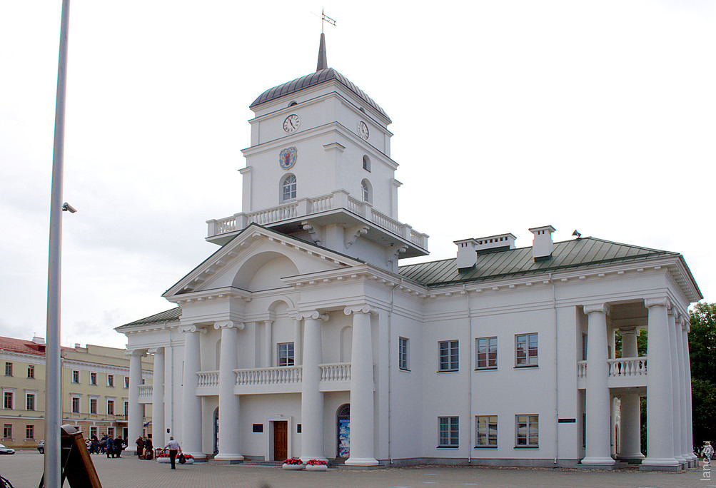 Городская ратуша минск фото