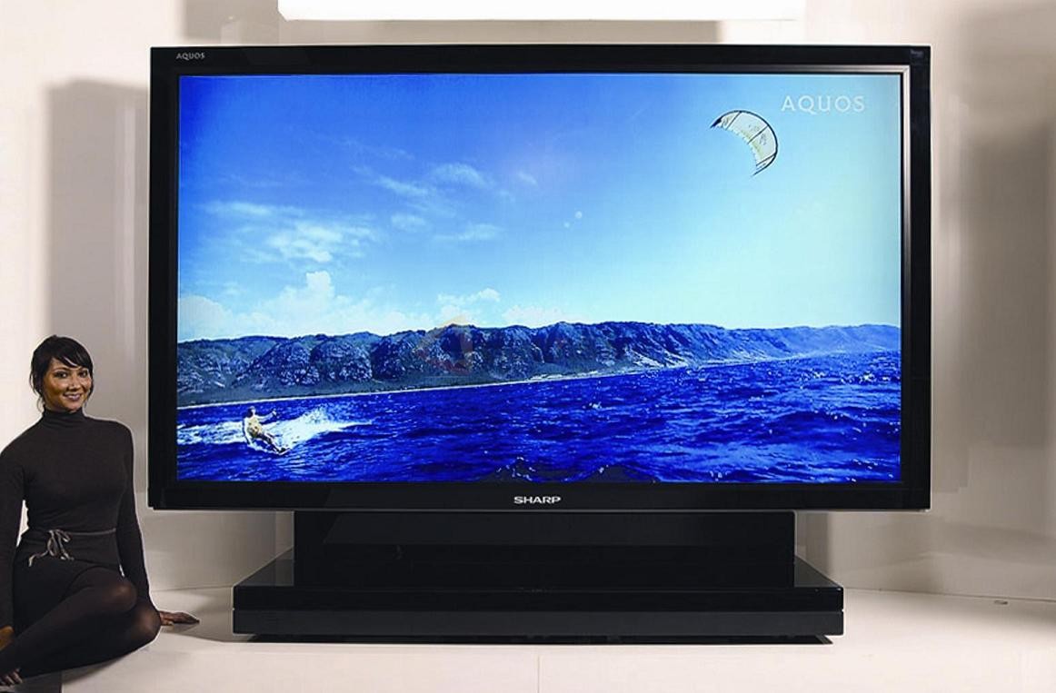 Sharp LB-1085 LCD TV