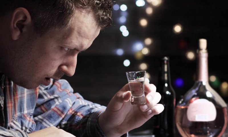 Сколько алкоголь держится в крови человека, сколько времени, дней, часов