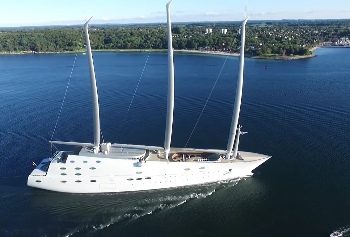 Sailing Yacht a парусная яхта