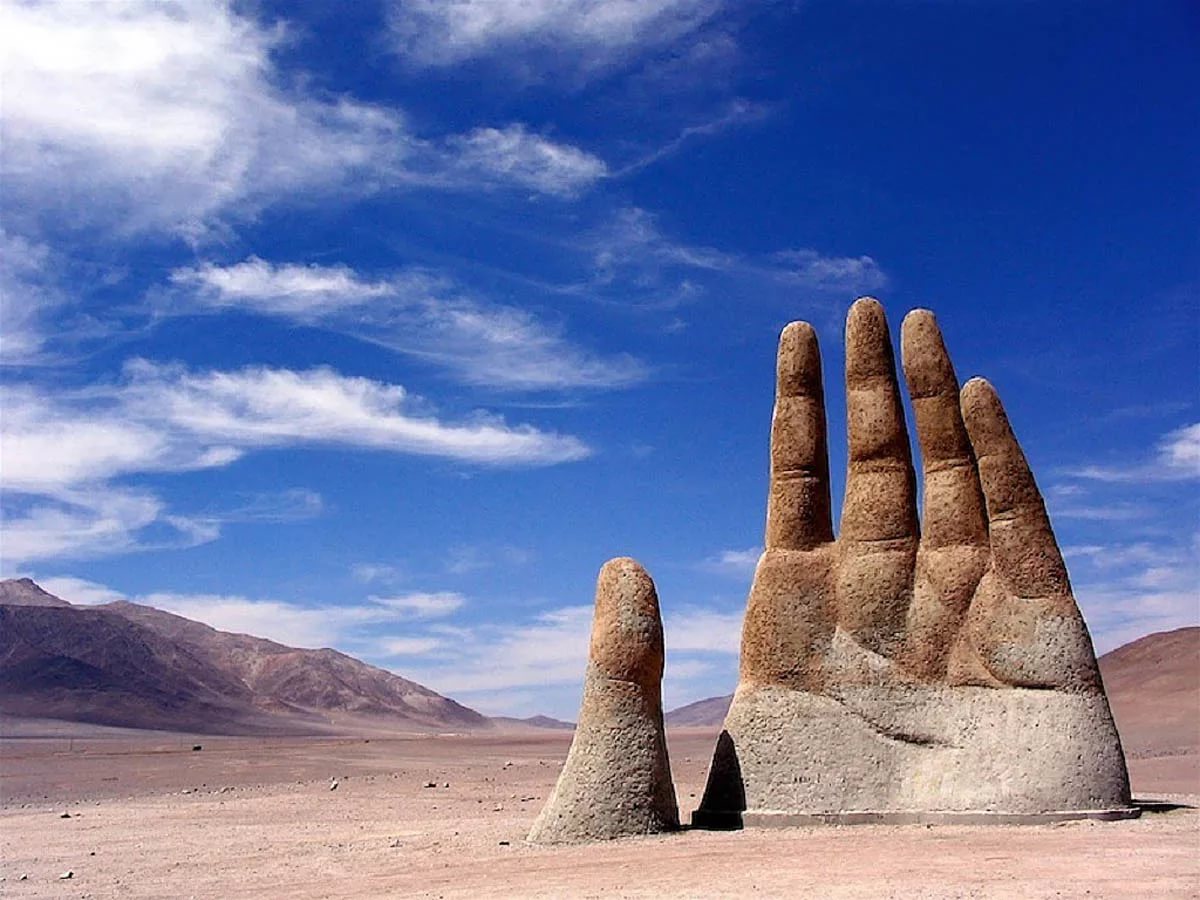 Рука пустыни Атакама Чили