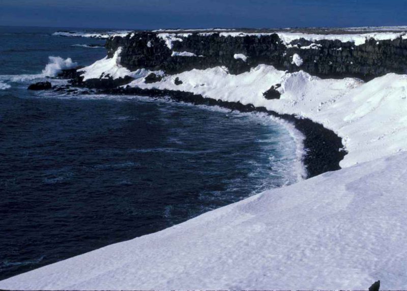 какое самое большое и глубокое море у берегов россии