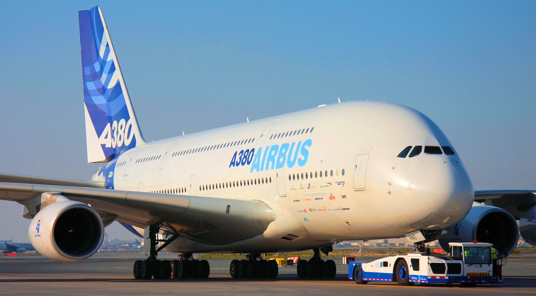 самолет Airbus A380