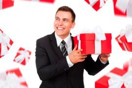 Что мужчине подарить на день рождения?
